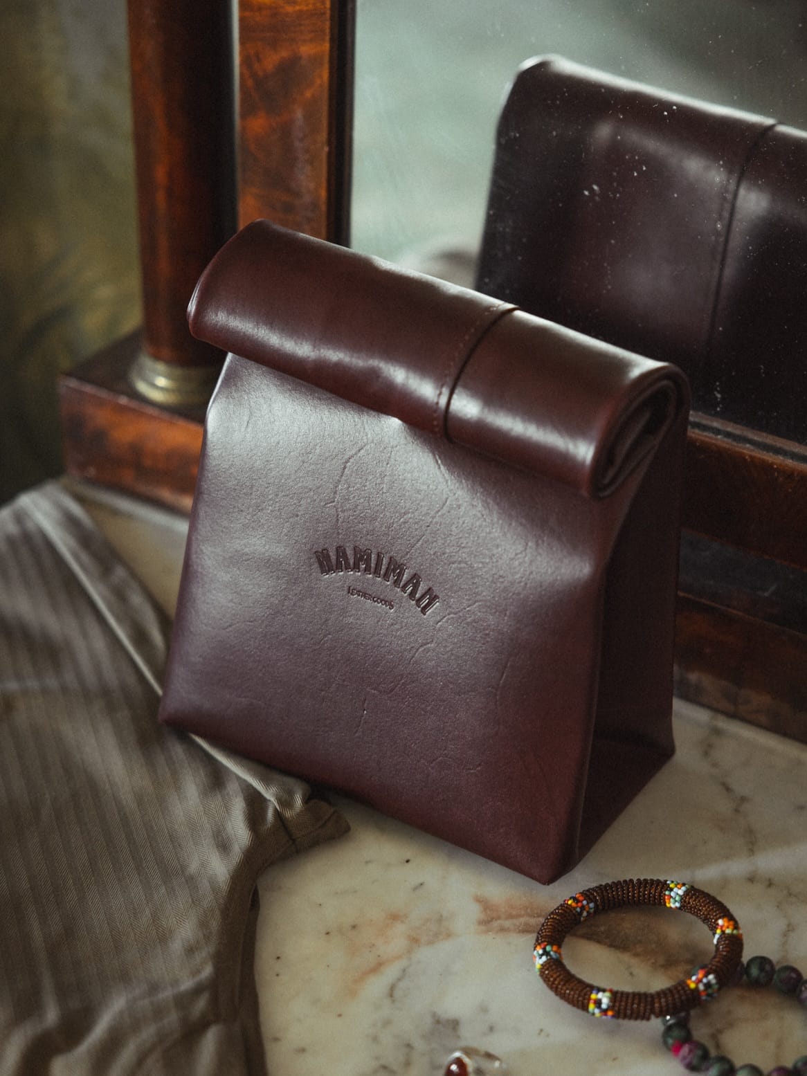 LEATHER LUNCH BAG