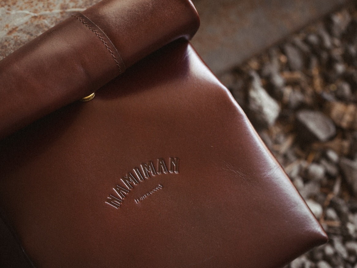 LEATHER LUNCH BAG